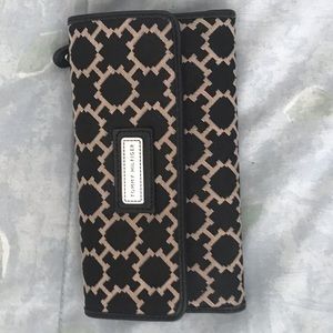 Tommy Hilfiger Trifold Wallet